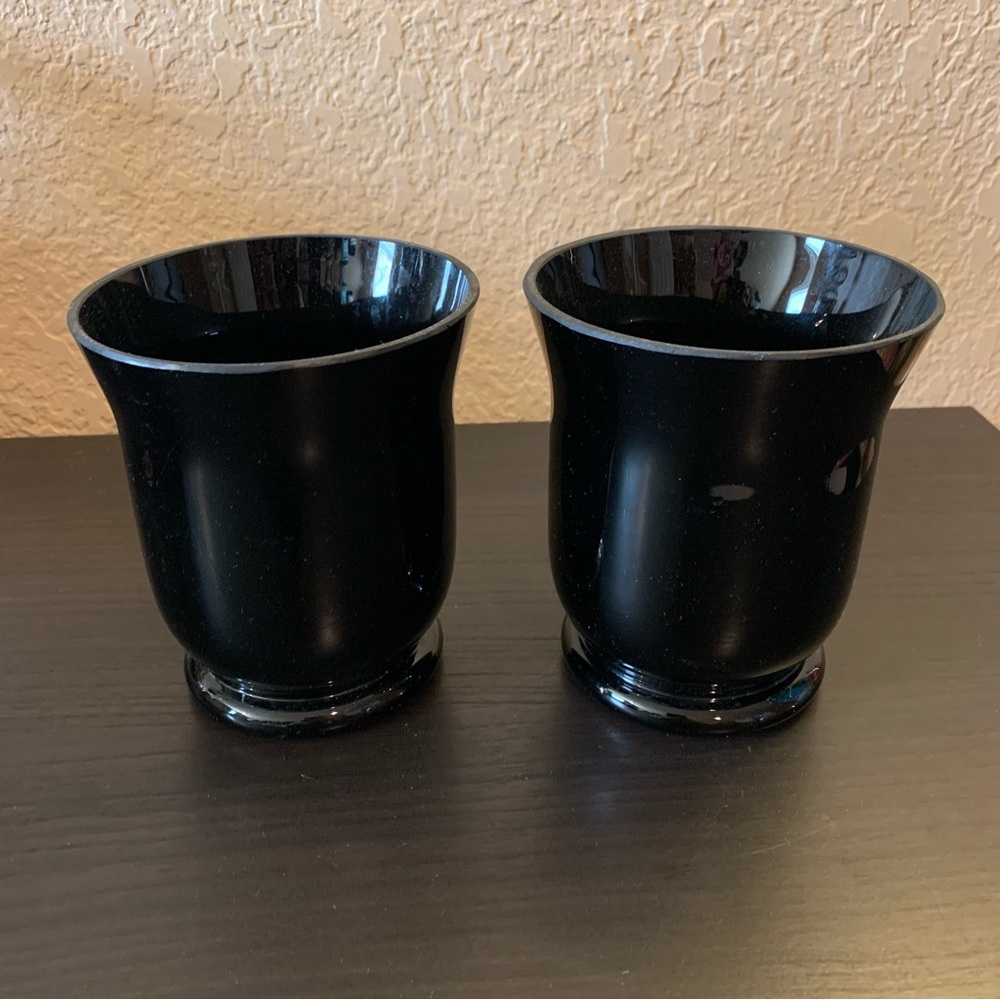Set of 2 black glass decorative vases